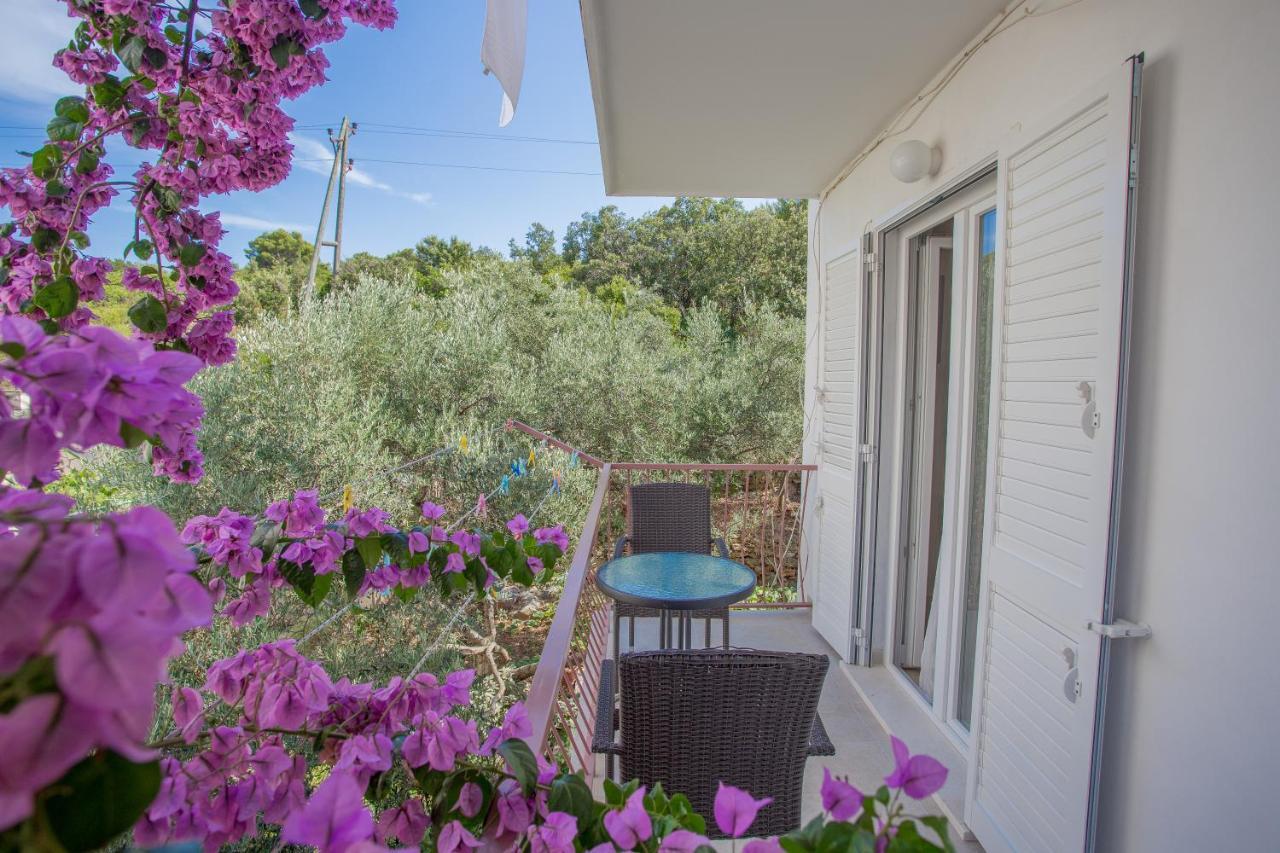Apartments Sanja Hvar Town Exterior photo
