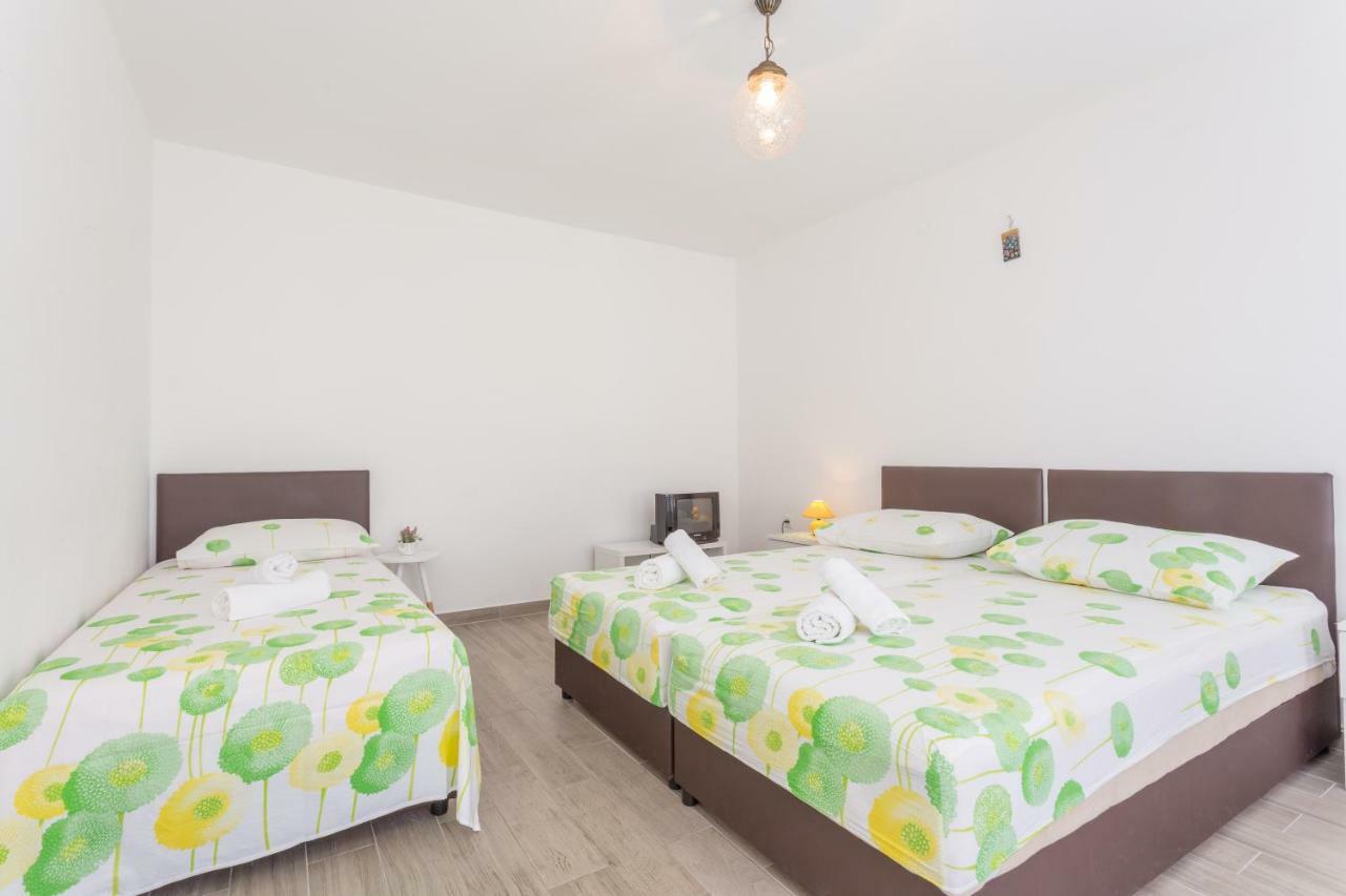 Apartments Sanja Hvar Town Exterior photo