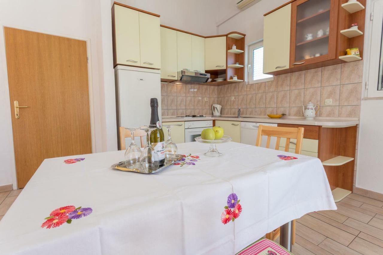 Apartments Sanja Hvar Town Exterior photo