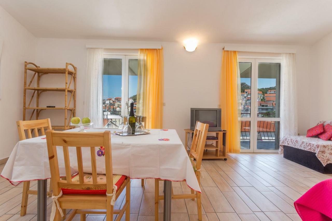 Apartments Sanja Hvar Town Exterior photo