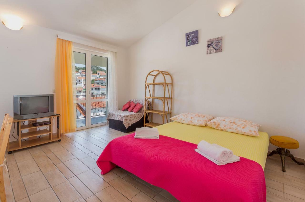 Apartments Sanja Hvar Town Exterior photo