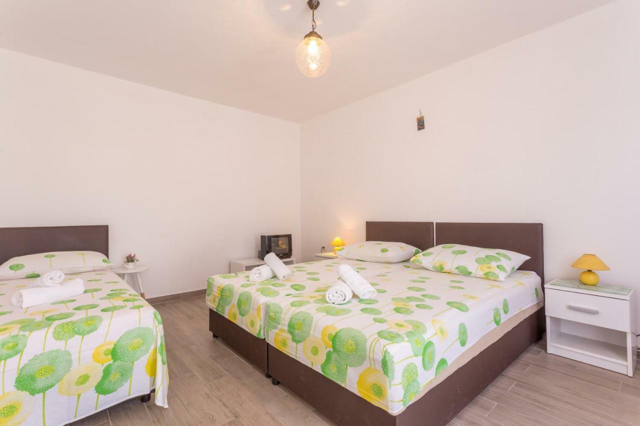 Apartments Sanja Hvar Town Exterior photo