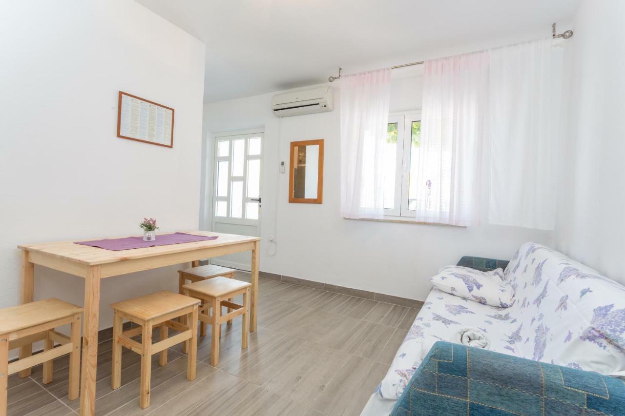 Apartments Sanja Hvar Town Exterior photo