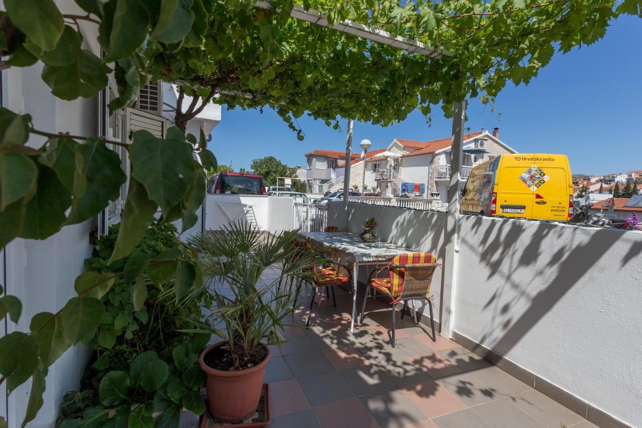 Apartments Sanja Hvar Town Exterior photo